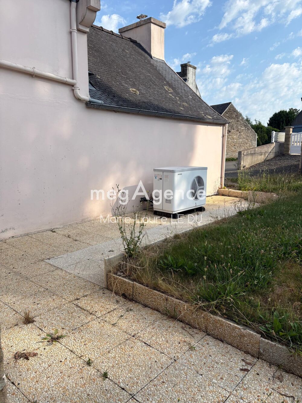 Maison rénovée avec garage et une dépendance en plus