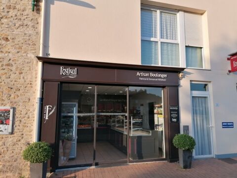  Ecouves 61250.Murs et fond boulangerie patisserie. 