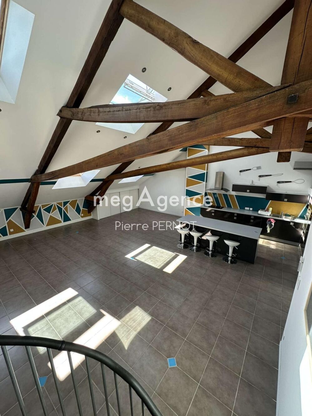 Vente Appartement Grand appartement duplex 4 chambres vendu loué Septfonds