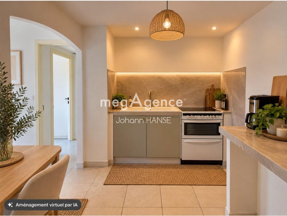 CAVALAIRE-SUR-MER  GRAND T2 DE 43 M²  CENTRE-VILLE  TOUT À PIED  BALCON 9 M²