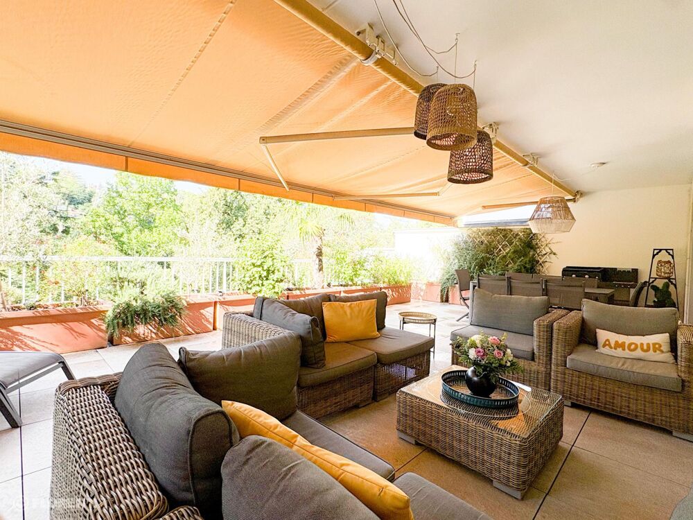 Vente Appartement CHARBONNIERES LES BAINS - T5 - Vaste Terrasse Charbonnieres-les-bains