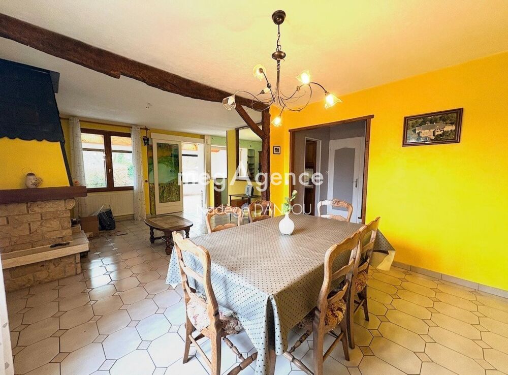 MAISON EN PIERRES VIE DE PLAIN PIED 5 PIECES 14500 VIRE NORMANDIE