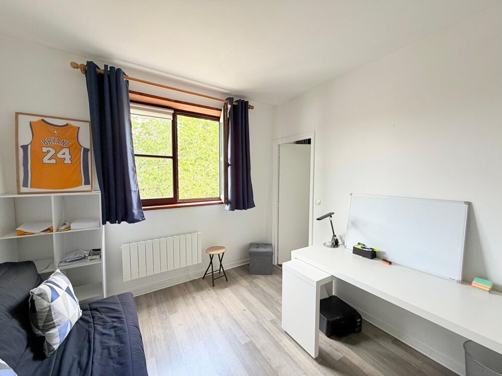 Immeuble de caractère - T2 Dernier étage - Vue dégagée - Aucuns travaux