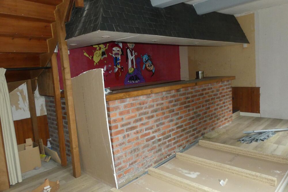 Vente Maison Aumale : Commune de Marques : Investisseurs, immeuble composé de 2 apparts, 4 studios, 270m². Marques