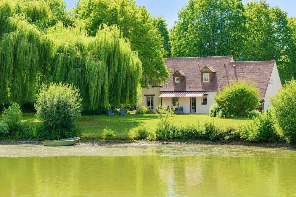 Maison 6 pièces 134 m² à Savigne-l'Eveque