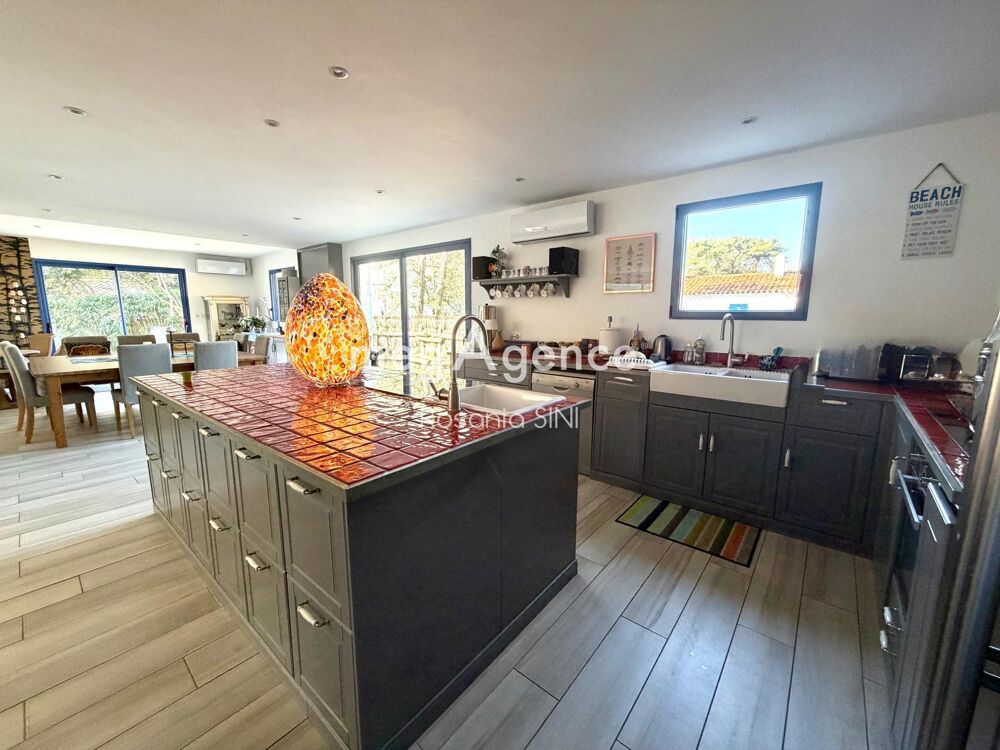Maison 223 m²  4 suites parentales  Plage à pied