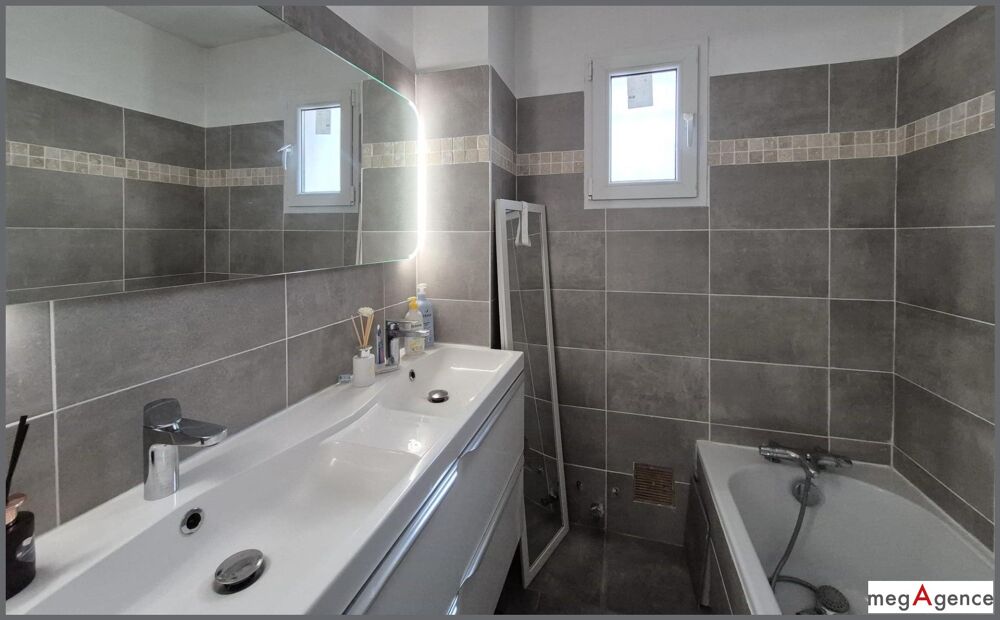 Vente Appartement Appartement T3 traversant avec 2 balcons Le luc