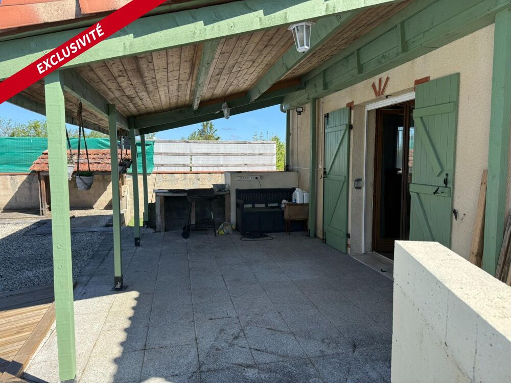Cette maison est à visiter sans tarder ! Au calme de son impasse avec sa piscine elle offre une bel espace de vie.