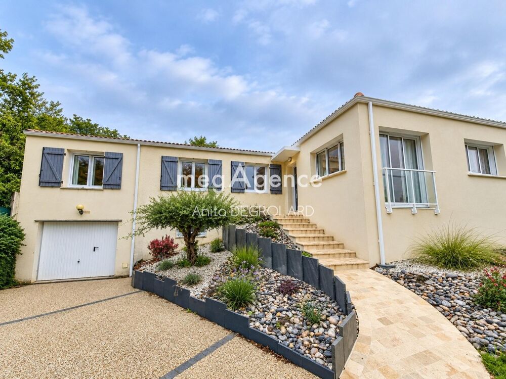 Vente Maison MAISON FAMILIALE de 168 m² – 5 chambres – Sous-sol complet – Aubigny-les-Clouzeaux Aubigny-les clouzeaux
