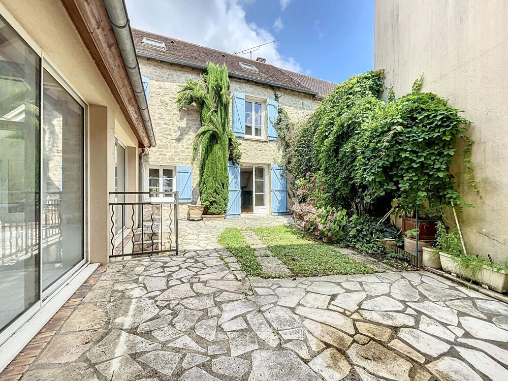 Maison en pierre 160m²  possibilité 2 logements  jardin clos