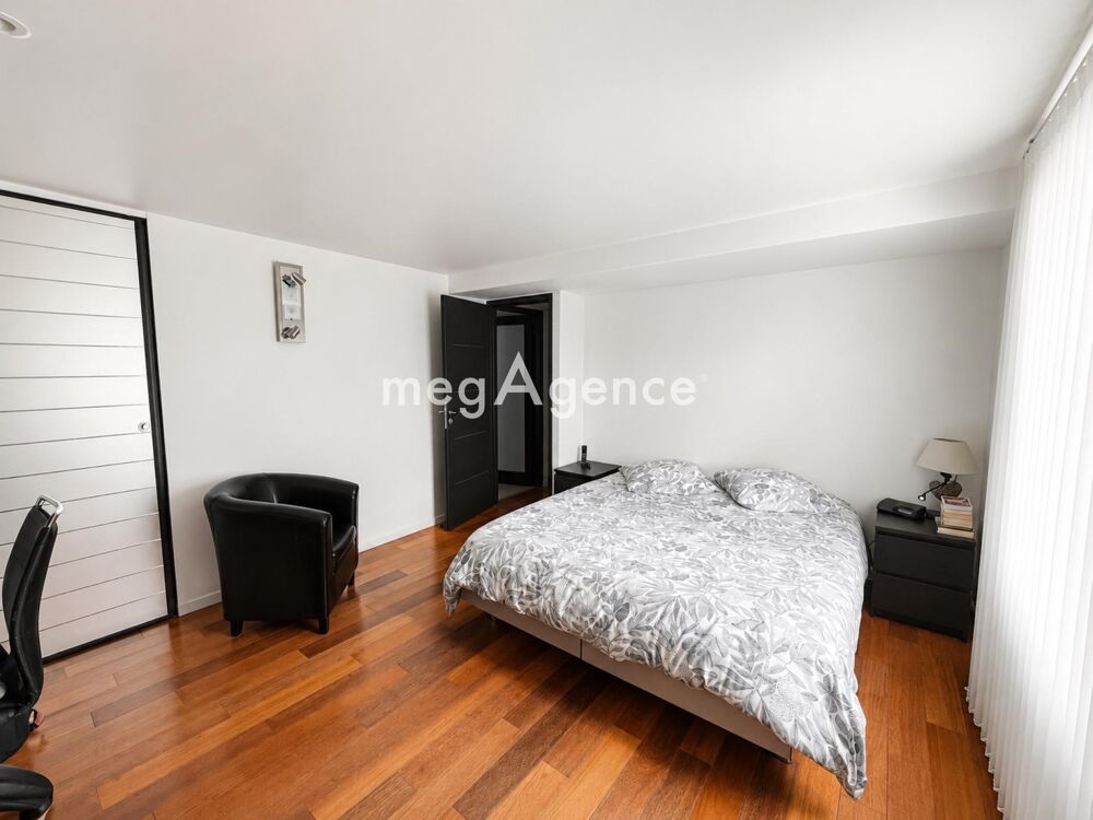 Triplex esprit maison 118 m² avec jardin, cheminée et 3 parkings  Saint-Nom-la-Bretèche