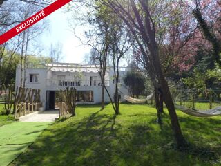  Maison  vendre 8 pices 351 m