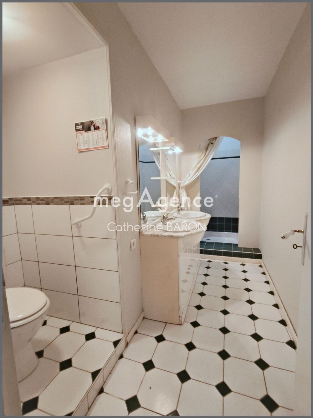 Vente Maison Maison plain-pied 104m2 - 2 chambres - Cour Cognac