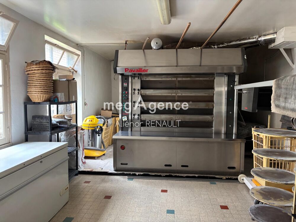 Vente Immeuble Immeuble de rapport 200m² avec local commercial et appartement – Centre-ville du Bugue Le bugue