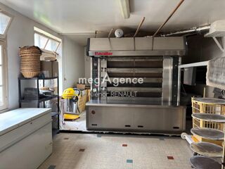 Vente Immeuble Immeuble de rapport 200m² avec local commercial et appartement – Centre-ville du Bugue Le bugue