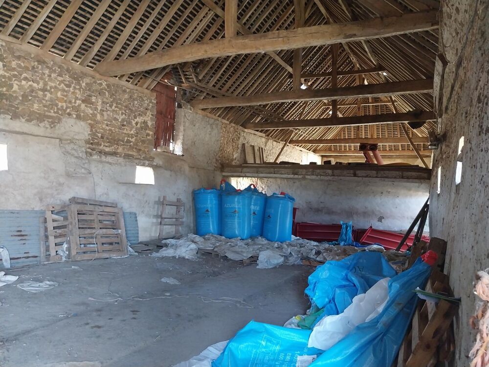 Vente Maison BEAUX VOLUMES ANCIEN CORPS DE FERME A RENOVE Thorigne-en-charnie