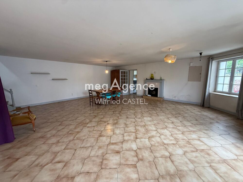 MAISON A DEUX PAS DU BOURG !