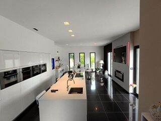  Maison � vendre 4 pi�ces 196 m�