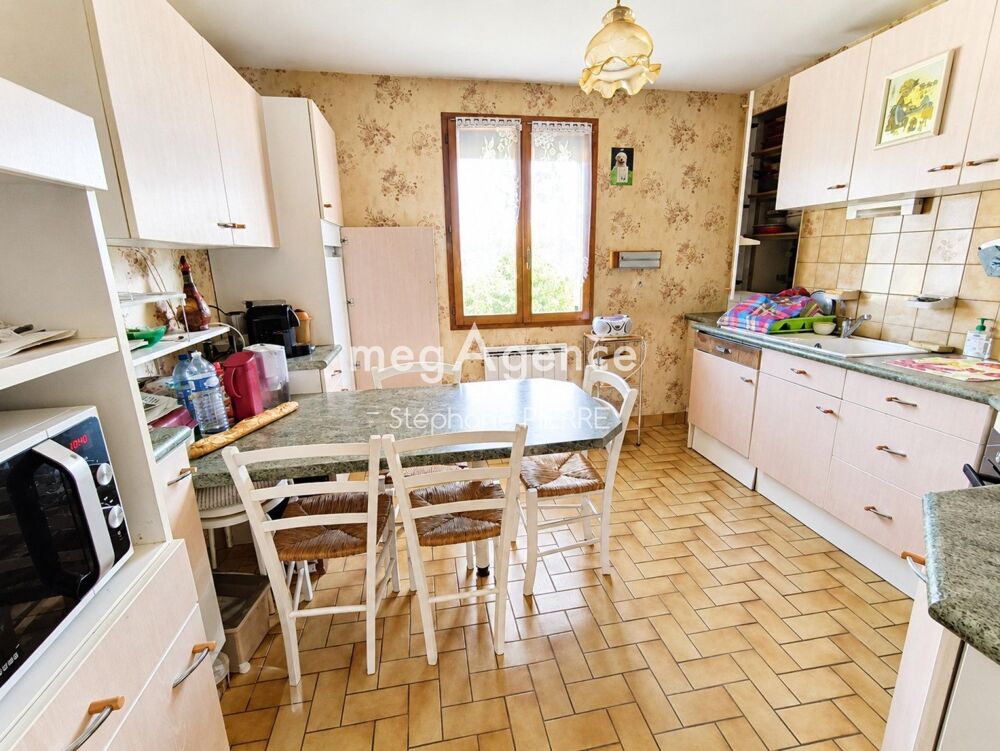 Maison 4 pièces 99 m² · à Domerat · 99 m² · 159 000 €