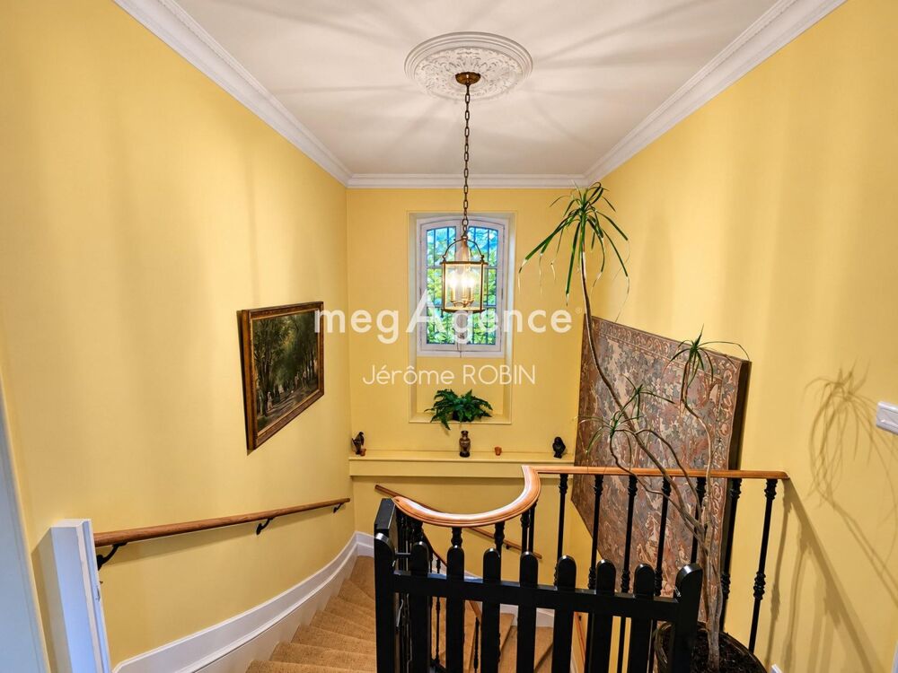 à vendre  Propriété/château Camblanes-et-Meynac (33360)