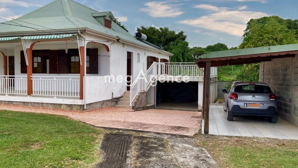 MAISON T5 171M2 GARAGE - CARBET - TERRAIN 1151M2 Proche CHU