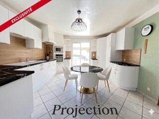  Maison à vendre 10 pièces 270 m²