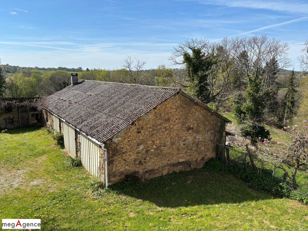 Entre Brive et Tule - Maison avec dépendances en pierre, mare et puits