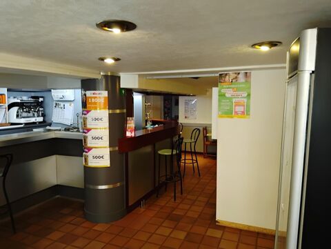   À Alençon, ce bar tabac représente une affaire rentable et stable, idéale pour un professionnel ou un couple souhaitant s'instal 
