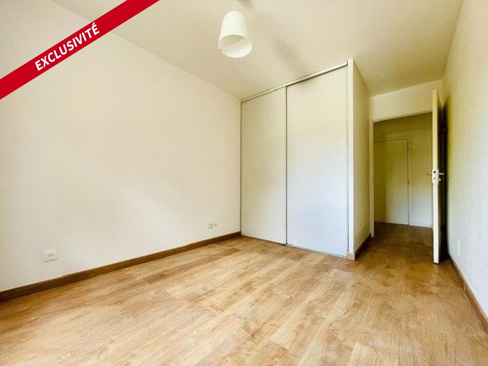 T2 cosy de 40m2 à Saint lys , jardin privatif et piscine dans une residence sécurisée