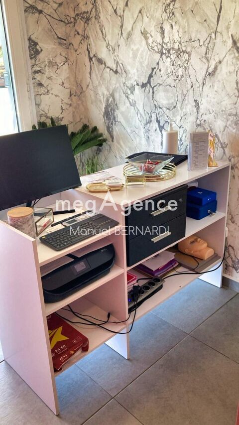   Fonds de commerce - Institut de beauté 46m² env + espace Coworking - 3 cabines - 4 postes de travail 