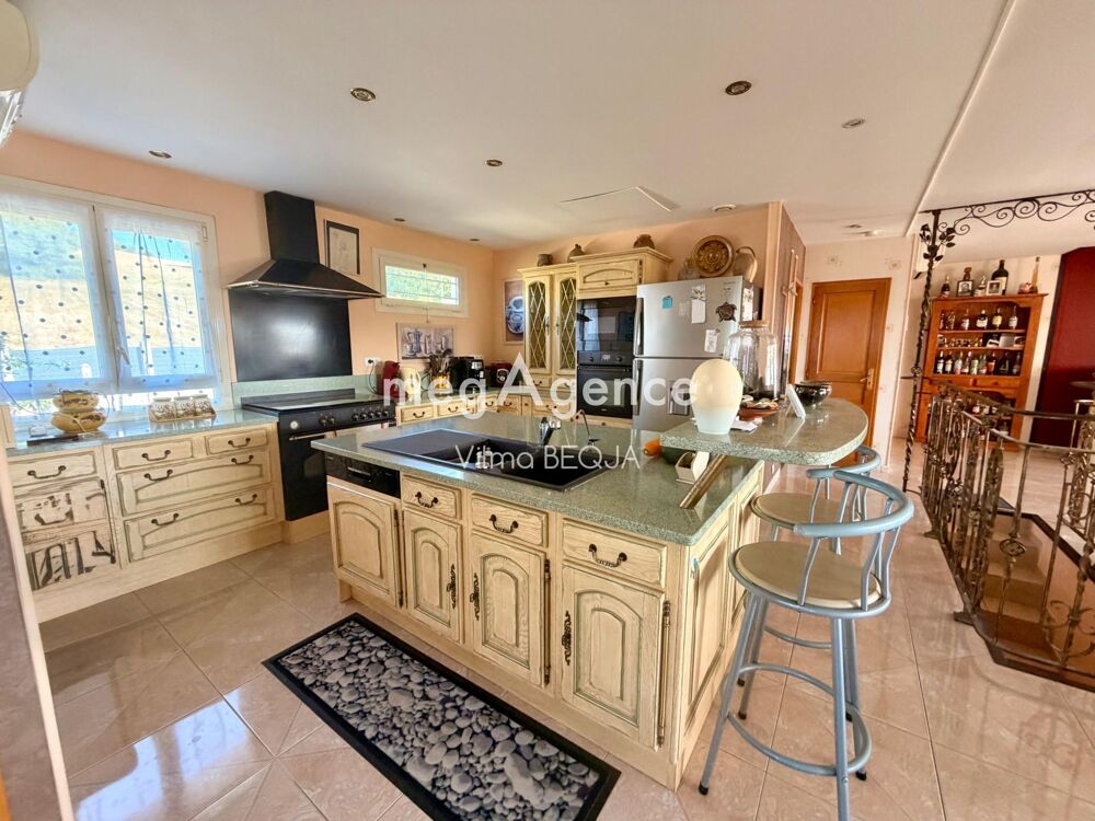 Vente Maison Maison familiale de caractère 8 pièces – 270 m² habitables – Dépendance – Double garage Veron