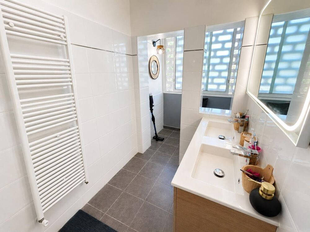 Vente Appartement A VENDRE : T4 de 70m² refait à neuf - SAINT-RAPHAEL Saint-raphael