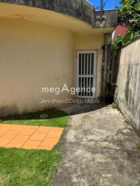   LOCAL COMMERCIAL 58 m2 CAYENNE 