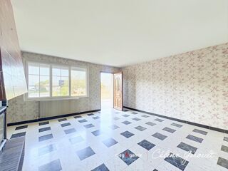 Vente Maison Contruction de qualité avec 7 chambres et beaucoup de stationnement ! Sartilly-baie-bocage
