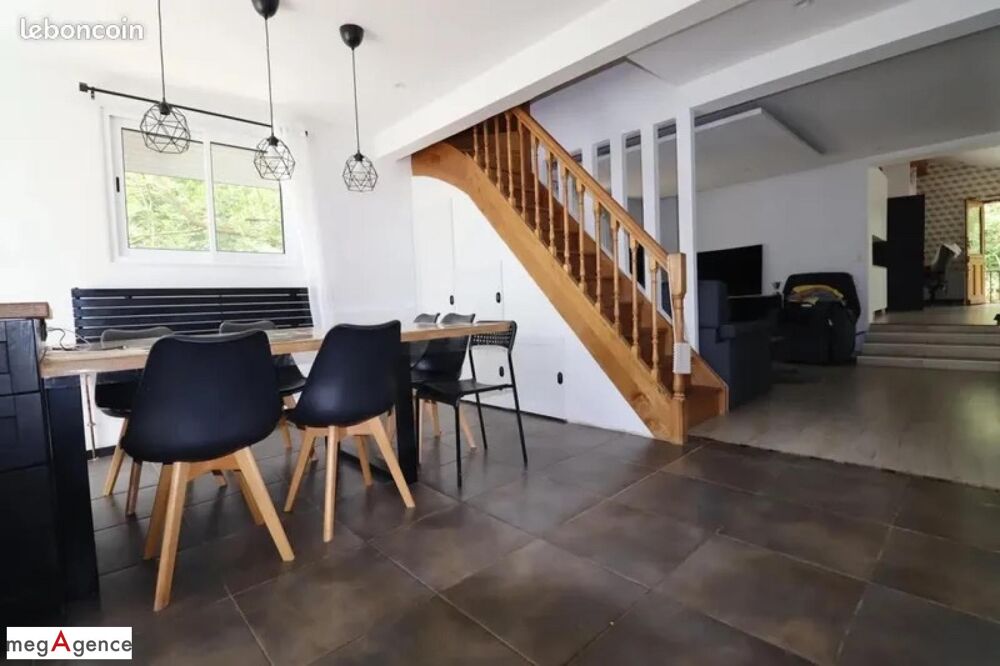 Vente Maison Maison familiale 164 m² avec grand sous-sol – La Ricamarie La ricamarie