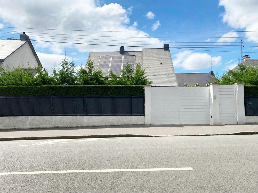 MAISON BOURG 202 M2 4 CHAMBRES TERRAIN 606 M2