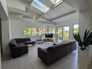  Maison � vendre 8 pi�ces 240 m�