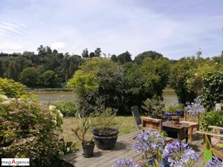  Maison  vendre 9 pices 230 m