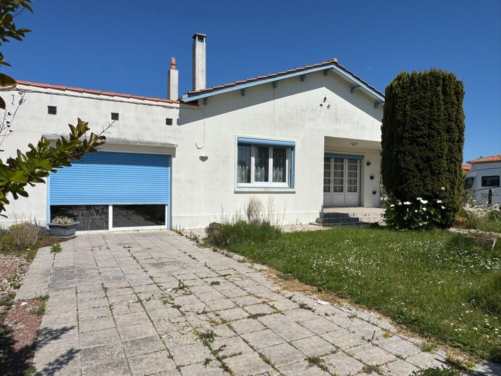 LE CHÂTEAU-DOLÉRON  MAISON 143 m²  4 CHAMBRES  GARAGE DOUBLE  TERRAIN 1 869 m²