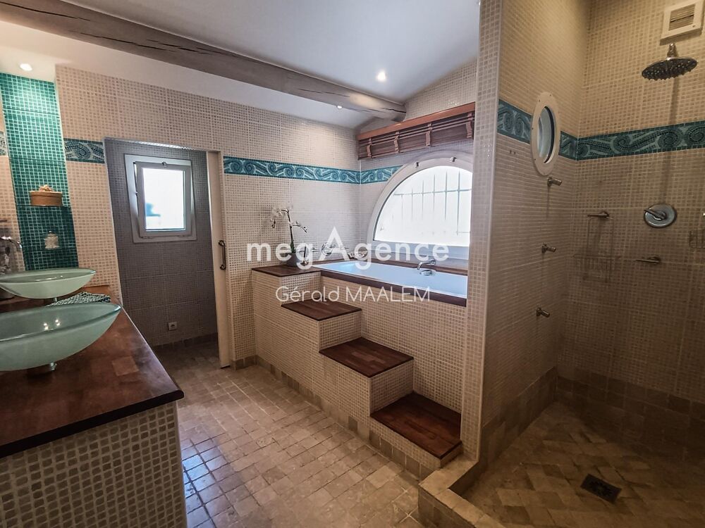 à vendre  Maison Grimaud (83310)