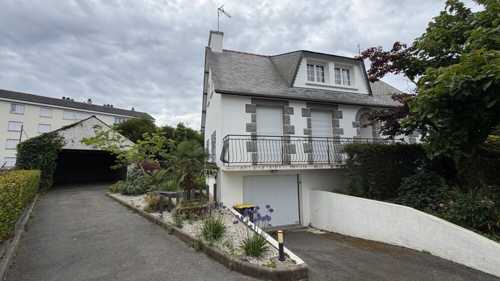 Maison de avec grand garage et terrain clos
