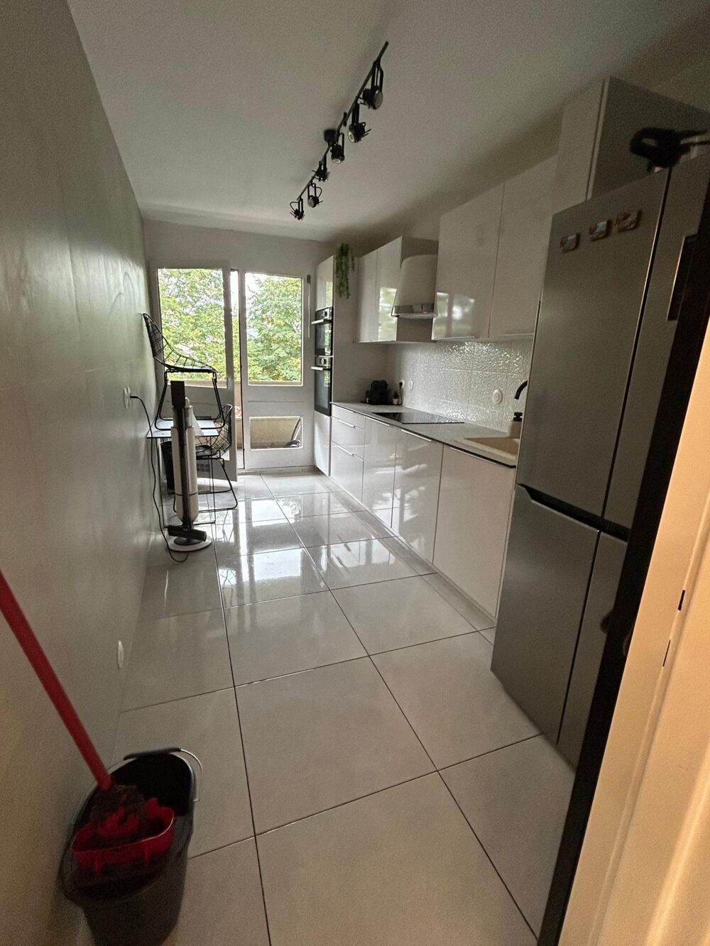 Vente Appartement LIMEIL-BRÉVANNES – 4 PIÈCES / 3 CHAMBRES – BALCON, CAVE & PARKING – À PROXIMITÉ DU CÂBLE C1 ET DU RER A Limeil-brévannes