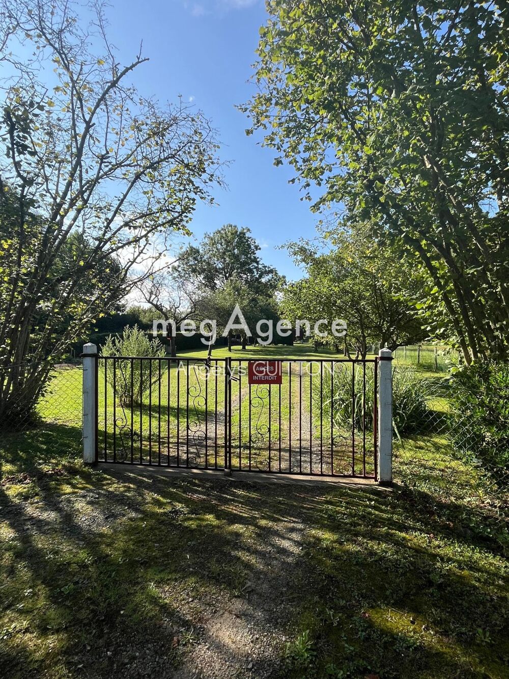 Vente Terrain Terrain en bord de rivi�re avec chalet Conge-sur-orne