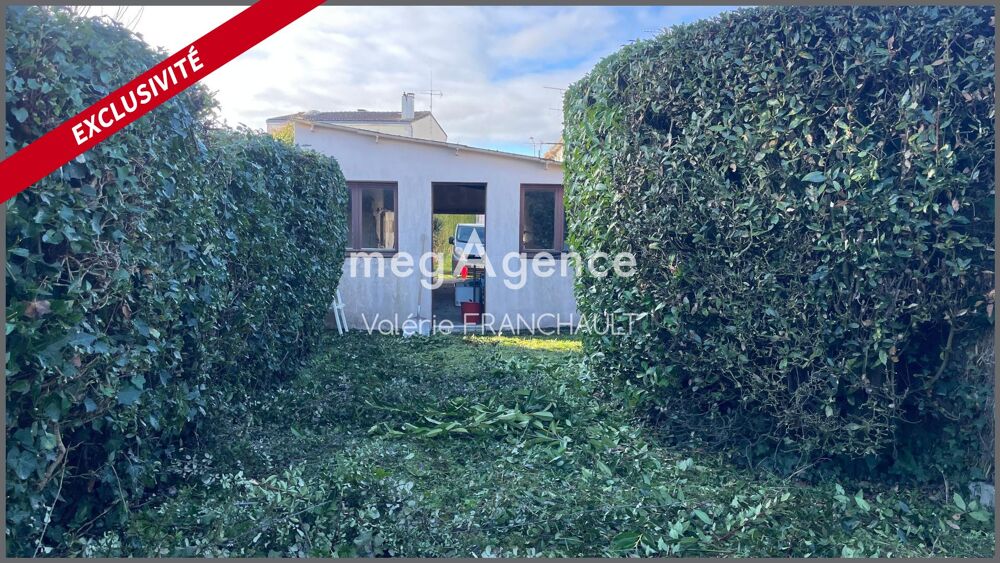 Vente Maison Niort- Garage de 53M2 avec jardin clos sur une parcelle de 150M2. Niort
