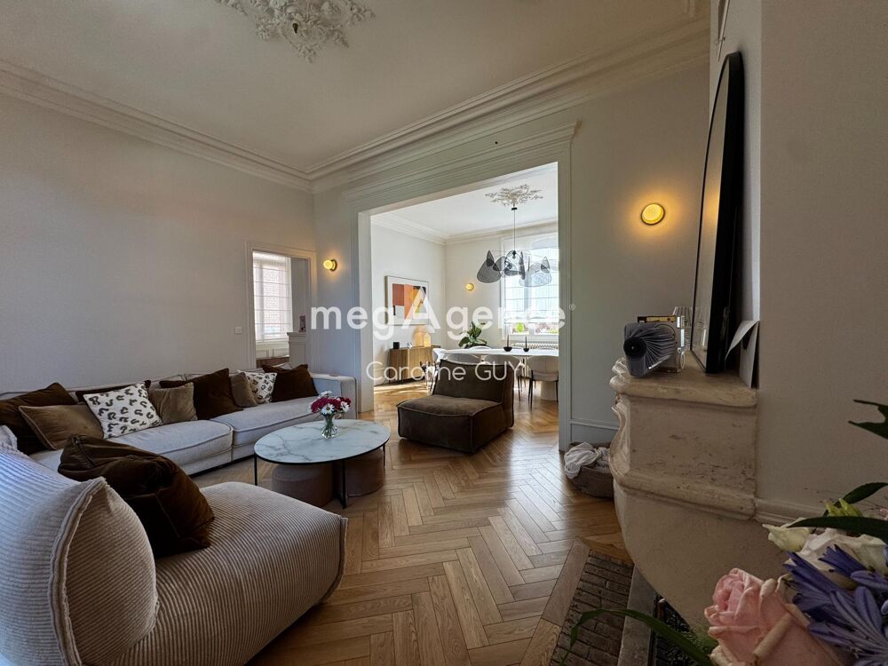 Très belle maison de ville, de 166m2, 5 chambres, jardin et dépendance