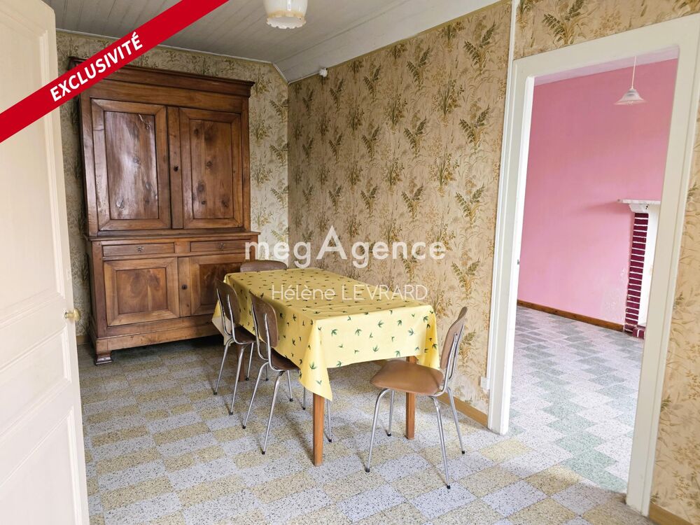 VOUTRÉ : jolie maison avec beau potentiel de rénovation