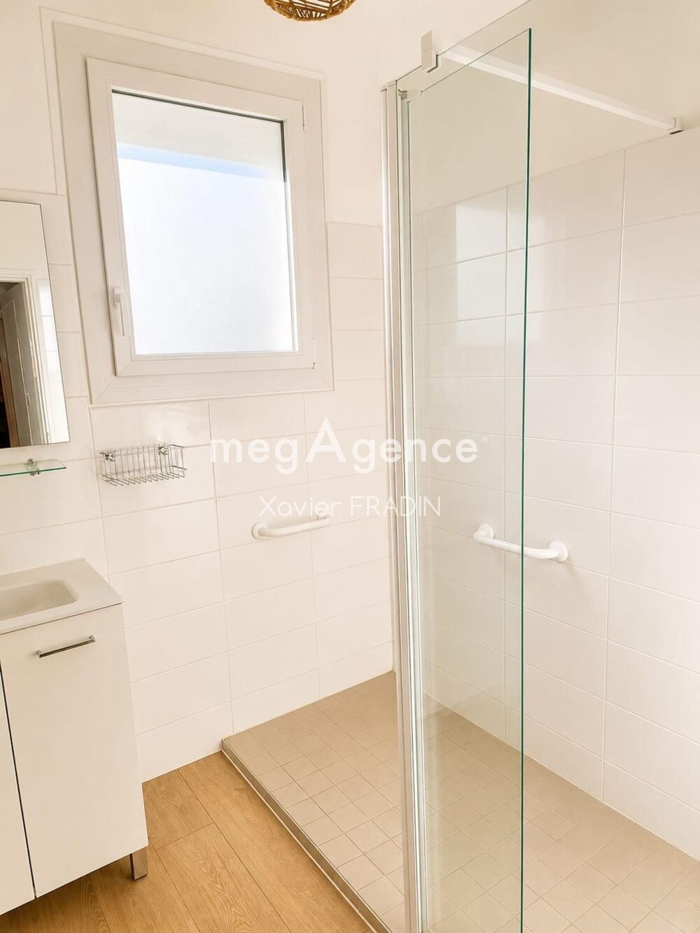 Vente Appartement Appartement rénové avec véranda, sous-sol de 27m²et 100m² d' extérieur Saint-gilles-croix-de-vie