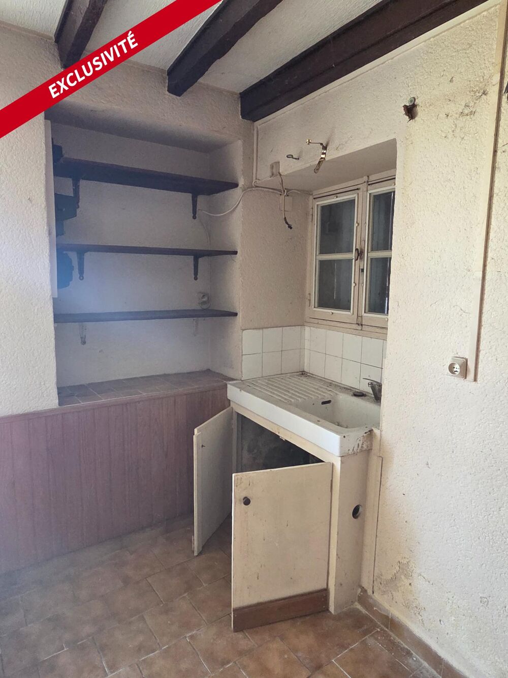 Maison 73 m² à rénover  Garage, terrain de 1 000 m²  Saint-Jean-dAngély