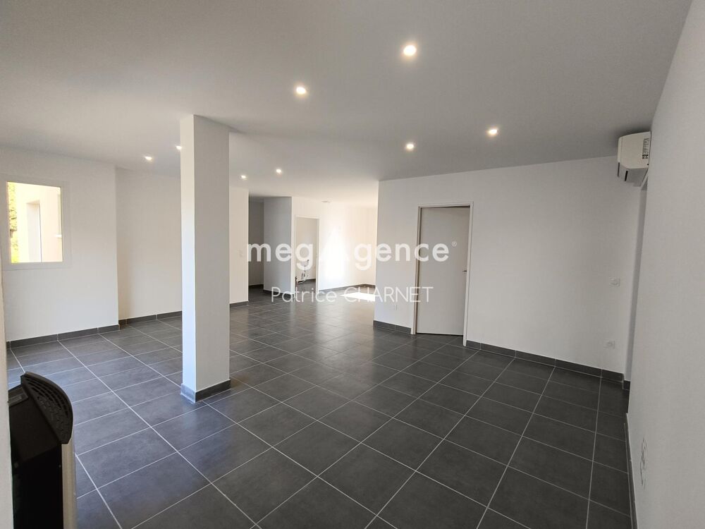 Maison contemporaine d'environ 102 m²