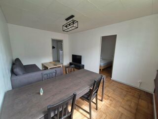  Appartement à louer 4 pièces 75 m²